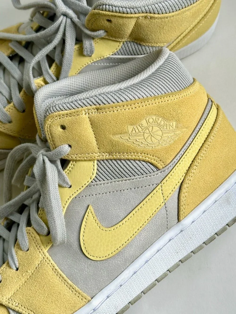 NWOB Nike Air Jordan 1 Mid - Lemon Wash Mixed Textures Yellow – Men’s 12